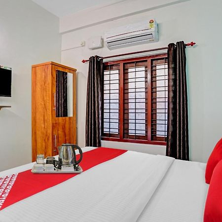 Super Hotel O Bevis Kazhakuttam Exterior photo
